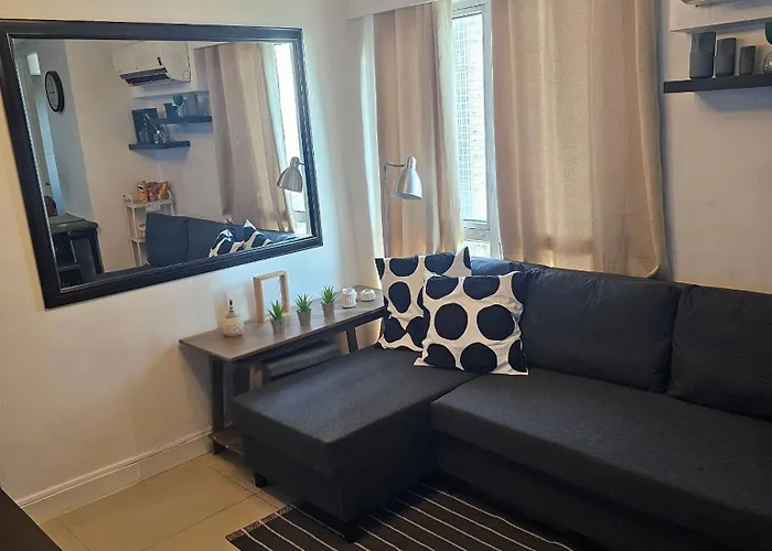 Casa Rosa1 2br In Bgc 5th Ave Wifi 300 Mbps 5 Pax