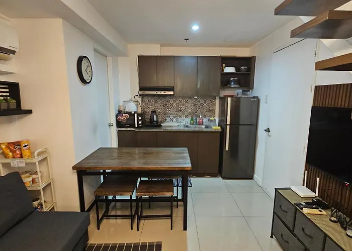Apartment Casa Rosa1 2br In Bgc 5th Ave Wifi 300 Mbps 5 Pax Manila