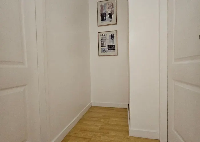 Casa Rosa1 2br In Bgc 5th Ave Wifi 300 Mbps 5 Pax Apartment *