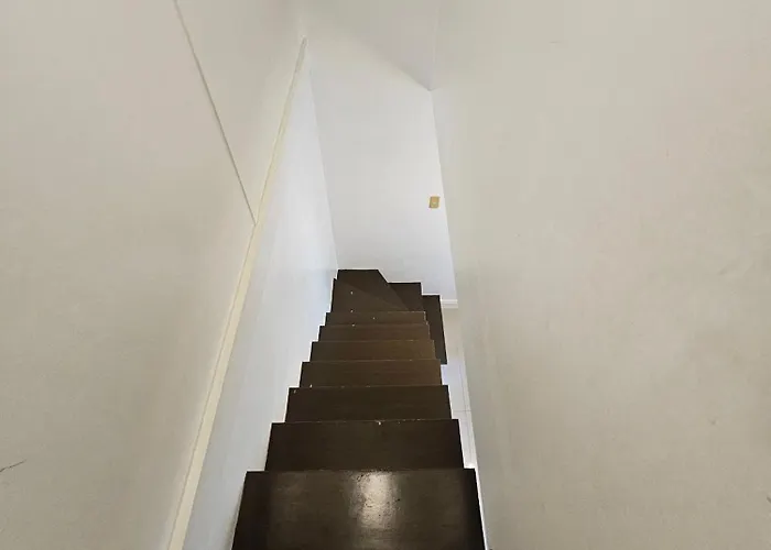 Apartment Casa Rosa1 2br In Bgc 5th Ave Wifi 300 Mbps 5 Pax *