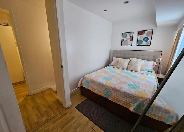 Casa Rosa1 2br In Bgc 5th Ave Wifi 300 Mbps 5 Pax *