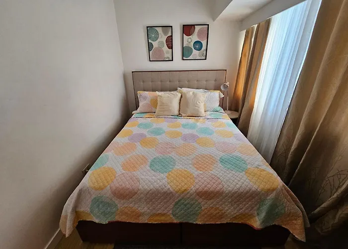 Casa Rosa1 2br In Bgc 5th Ave Wifi 300 Mbps 5 Pax * Manila