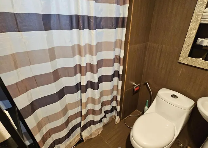 Casa Rosa1 2br In Bgc 5th Ave Wifi 300 Mbps 5 Pax * Manila