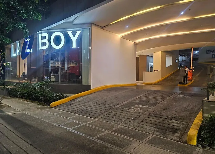 Casa Rosa1 2br In Bgc 5th Ave Wifi 300 Mbps 5 Pax *